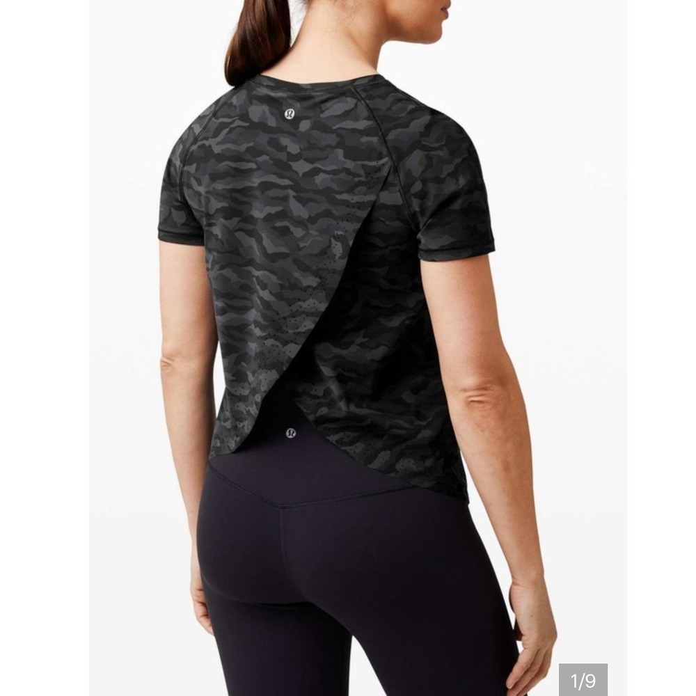 Lululemon Womens 6 Quick Pace Short Sleeve Camo Open Back Perforated Shirt Black